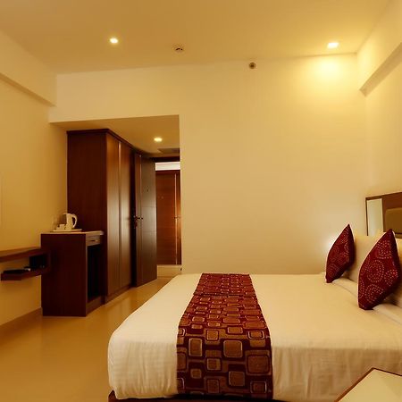 Hotel Arcadia Regency Alappuzha Ngoại thất bức ảnh