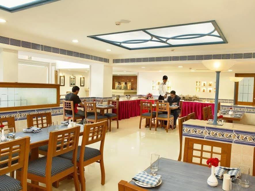 Hotel Arcadia Regency Alappuzha Ngoại thất bức ảnh